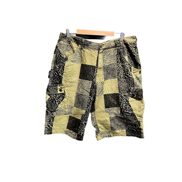 Air Jordan Green Patchwork Pattern Cotton Men's Cargo Jean Shorts Size 36R - Picture 1 of 4